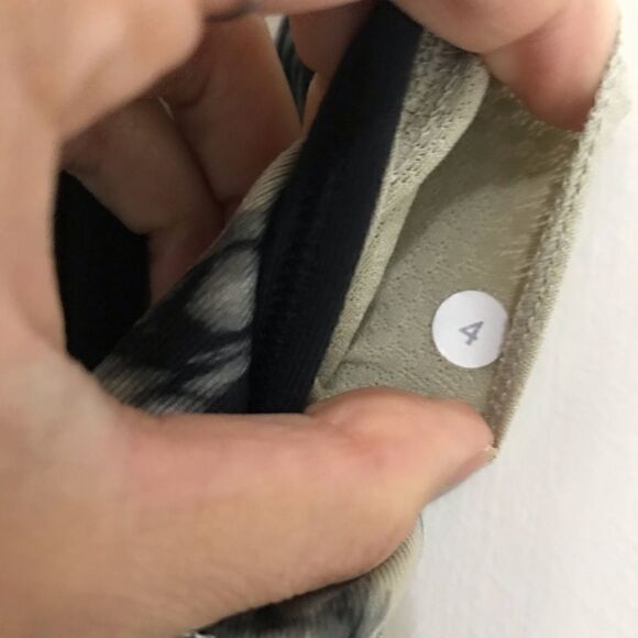 LULULEMON NO LIMITS Mojave tan athletic ank top - Picture 3 of 9